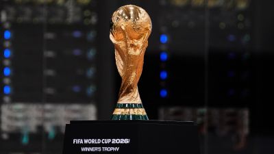 WORLD CUP : Gi&aacute; trị c&uacute;p World Cup tăng vọt trong cơn sốt v&agrave;ng thế giới