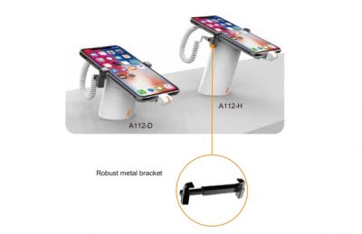 Phương &aacute;n trưng b&agrave;y điện thoại mở (open display) thu h&uacute;t kh&aacute;ch h&agrave;ng m&agrave; kh&ocirc;ng bị mất cắp